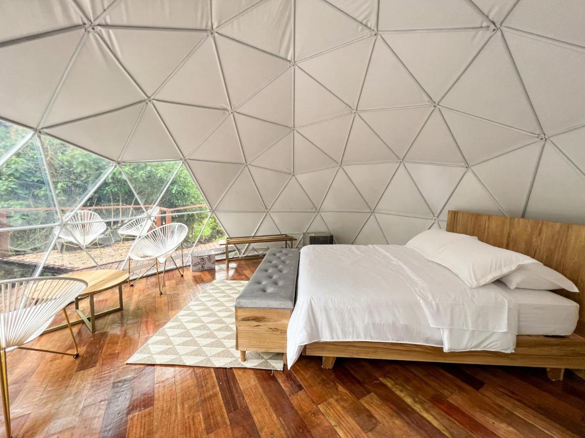 Nazca Glamping Hotel Villamaria Exterior photo